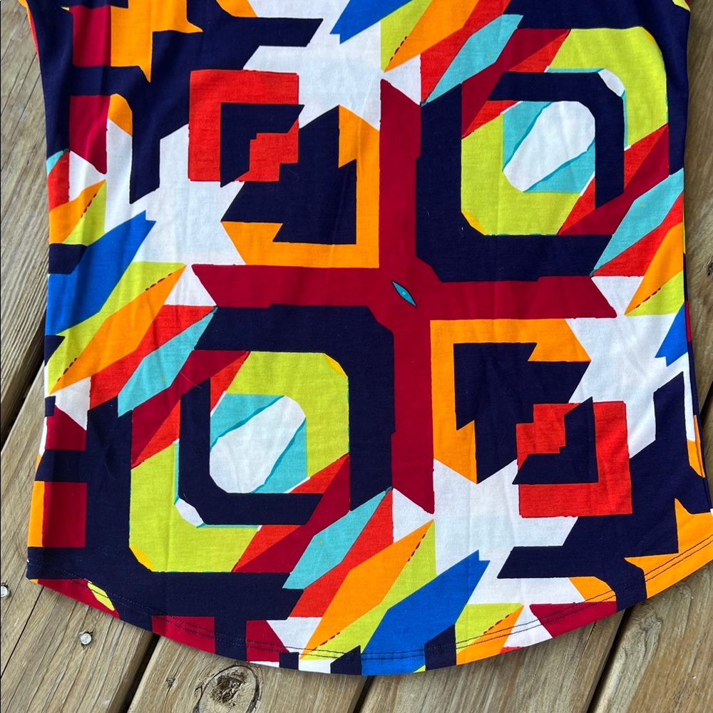 LuLaRoe Randy Tee - Picture 7 of 8